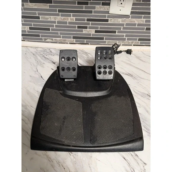 Logitech E-UH9 Momo Racing Force Feedback Wheel & Pedals Tested & Working *READ* - Picture 6 of 8